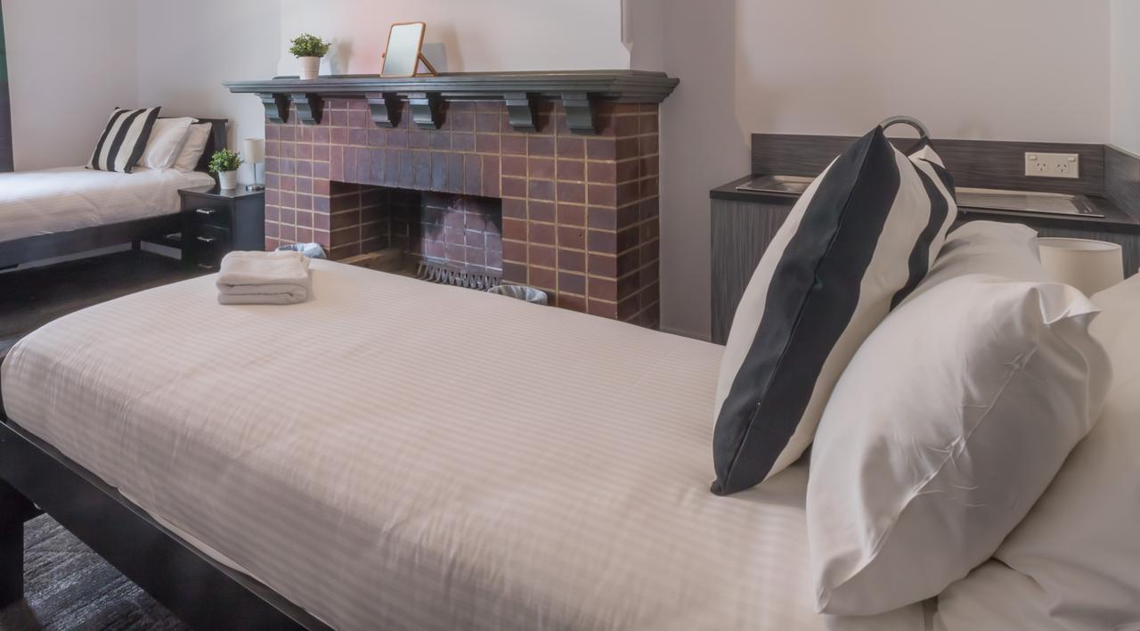 Royal Hotel Ryde Сидней Экстерьер фото