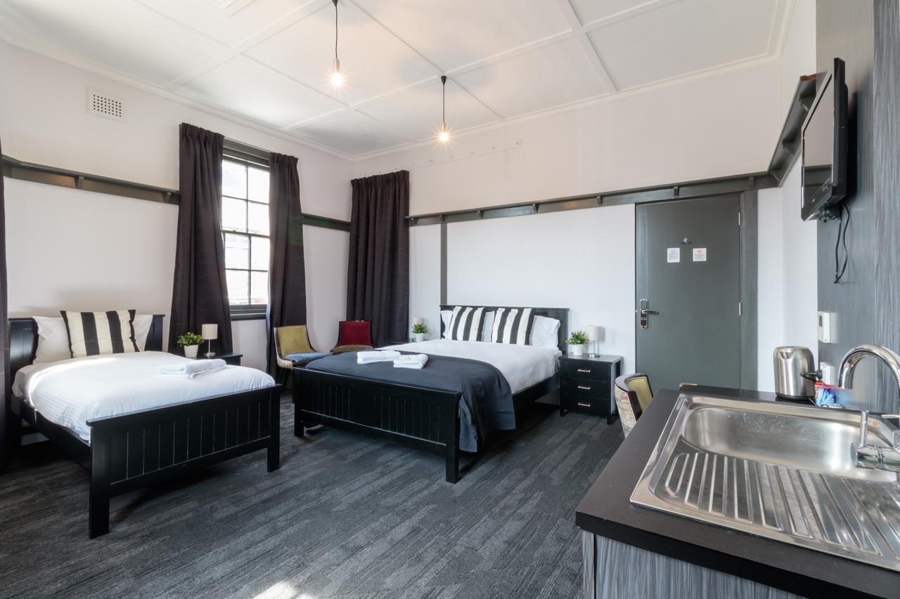 Royal Hotel Ryde Сидней Экстерьер фото